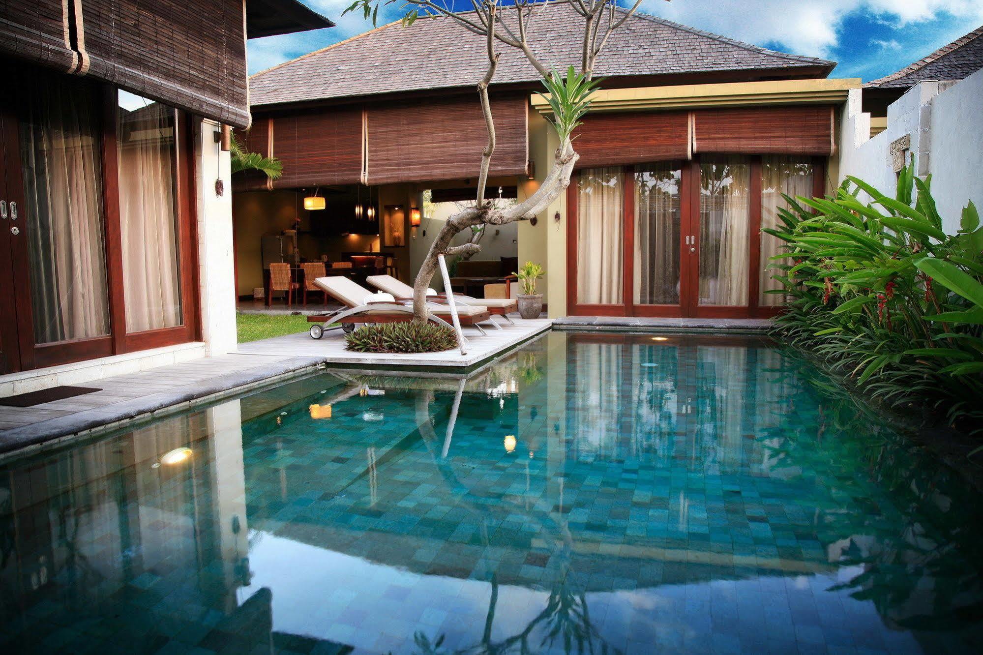 Pradha Villas Seminyak מראה חיצוני תמונה